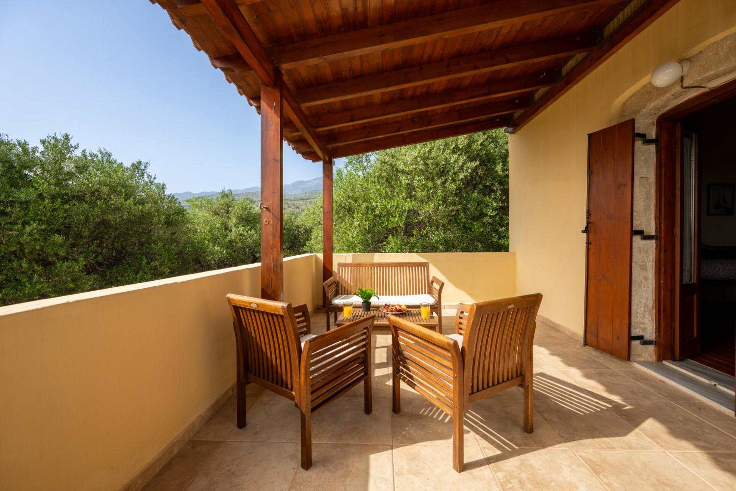 liofito village house
