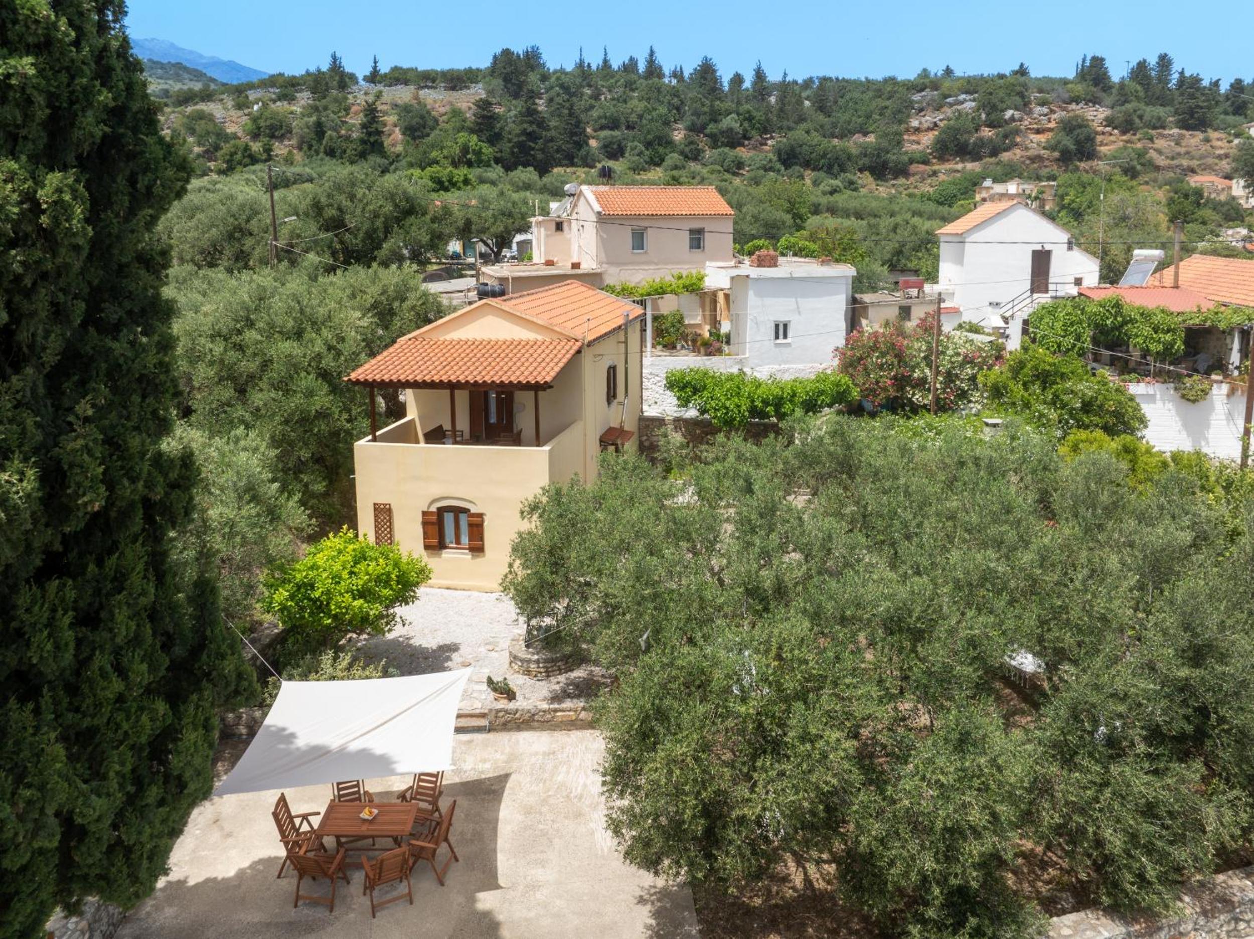 liofito village house