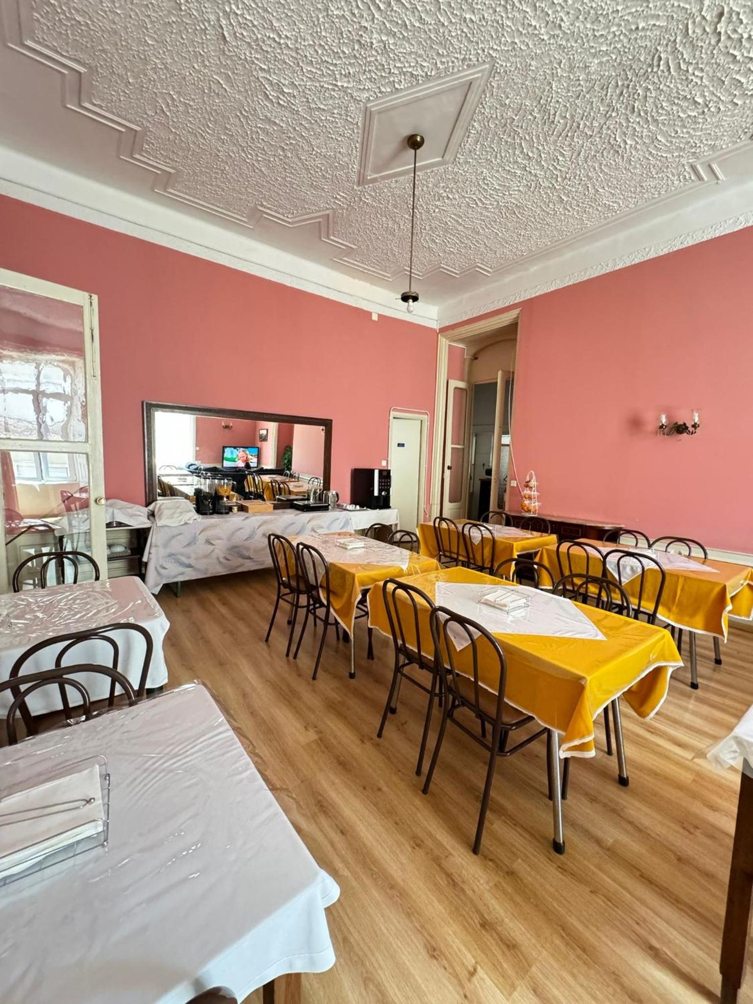 Central Guest House, photo 23