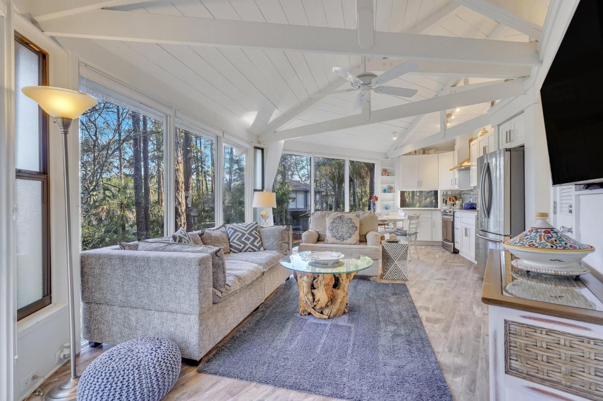 Treehouse, Harbourtown, Sea Pines view 4