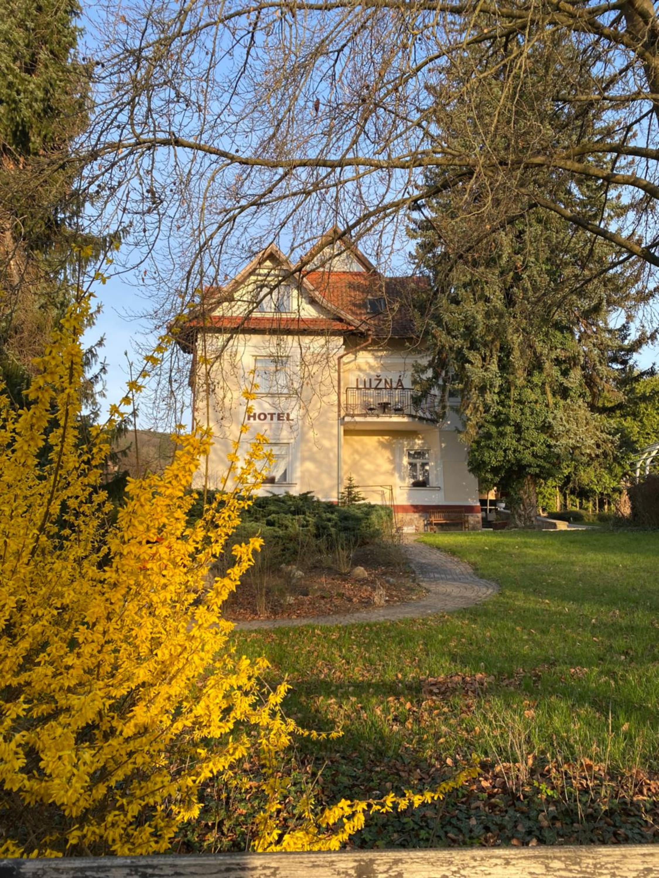 Hotel Lužná
