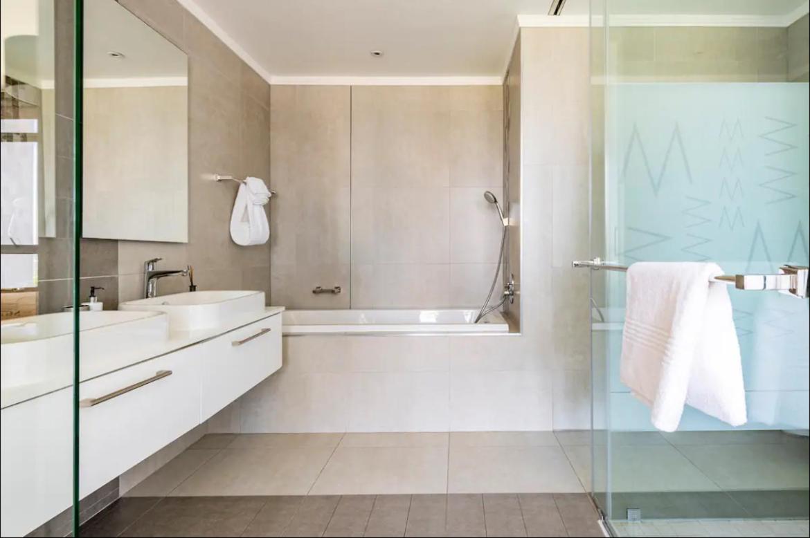 New Luxury Spacious Apartment