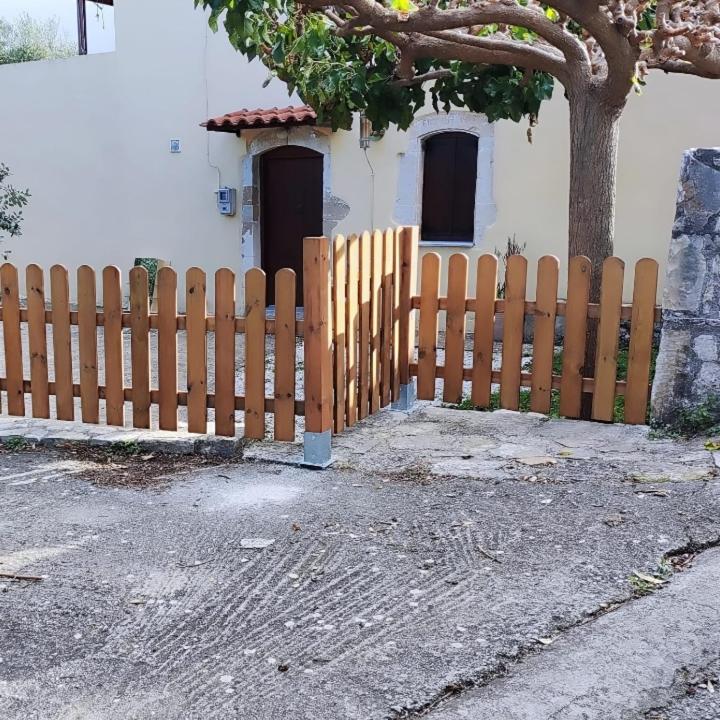 liofito village house