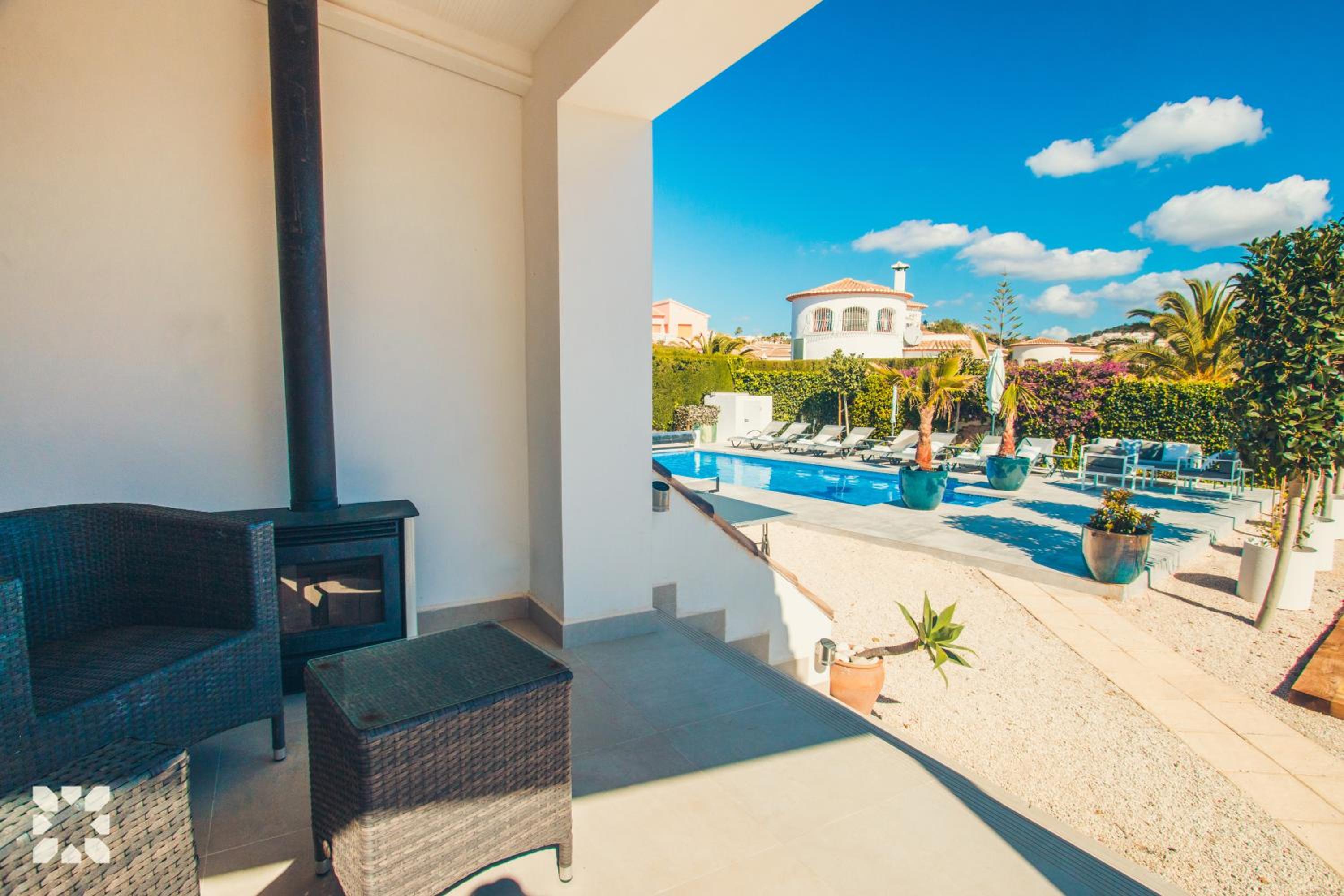 Villa Ladera by Abahana Villas view 4