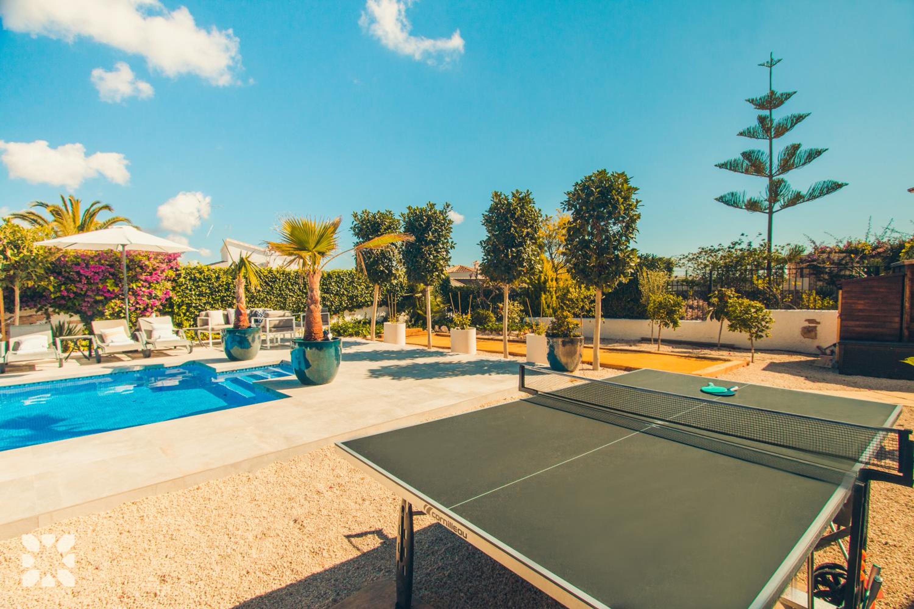 Villa Ladera by Abahana Villas view 3