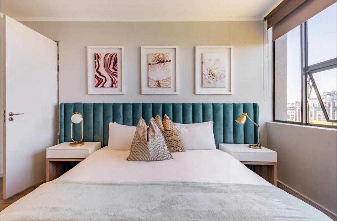 New Luxury Spacious Apartment