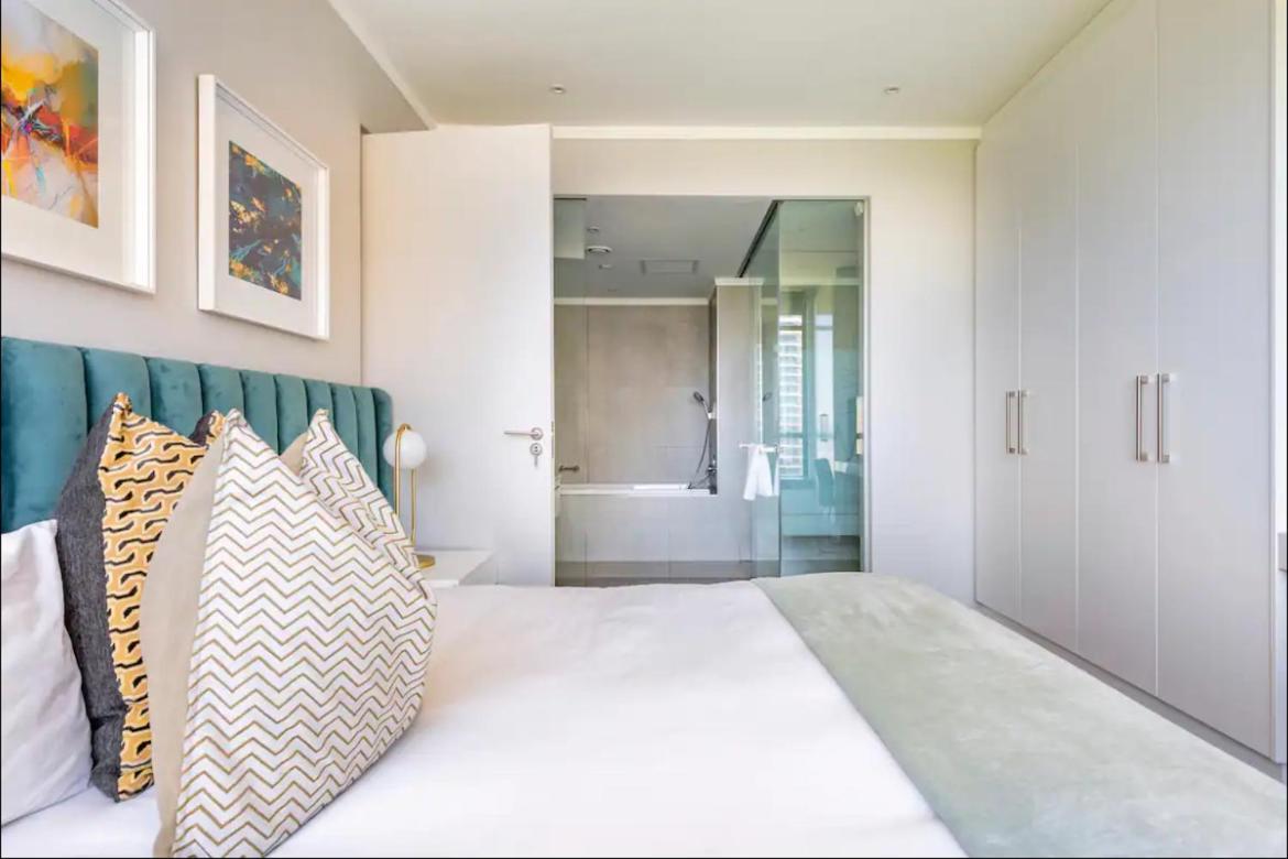 New Luxury Spacious Apartment