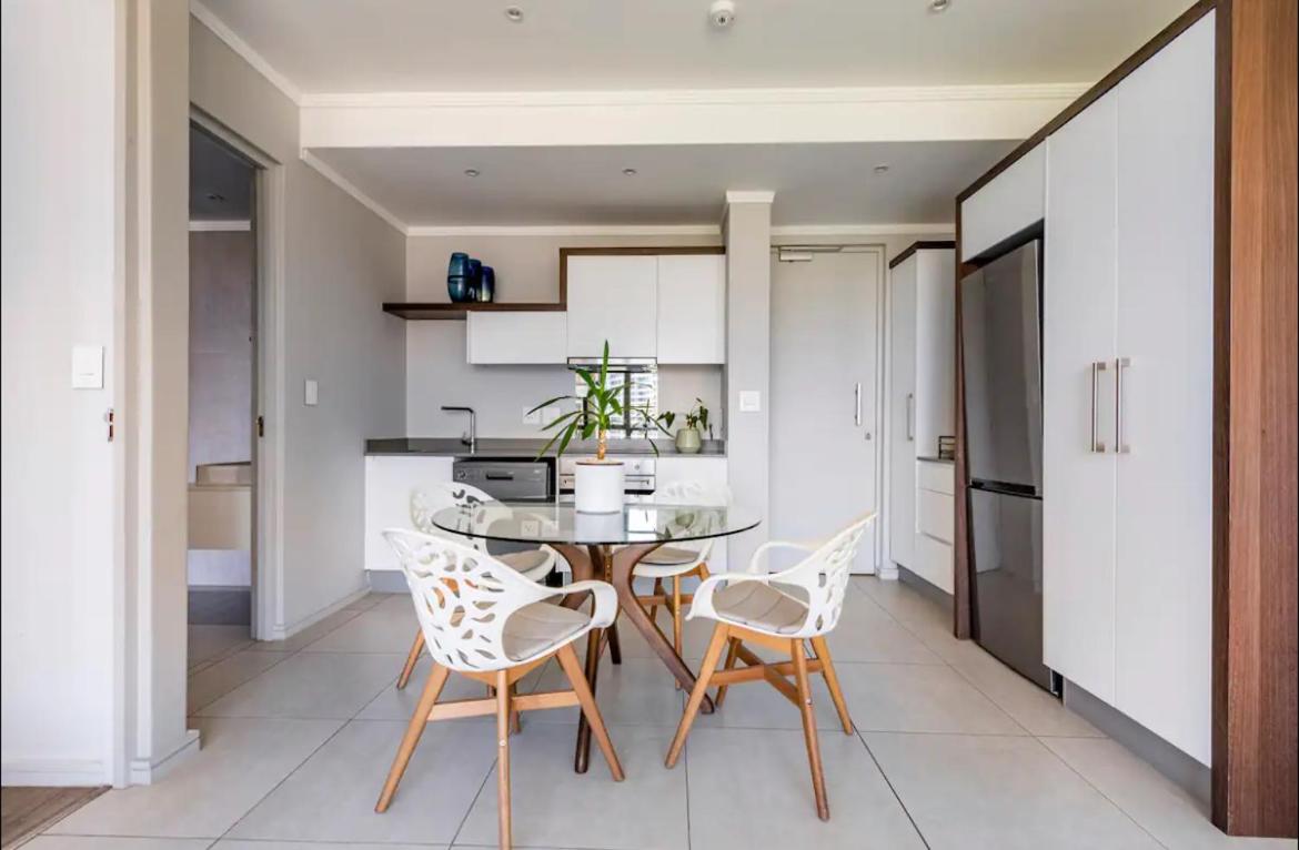 New Luxury Spacious Apartment