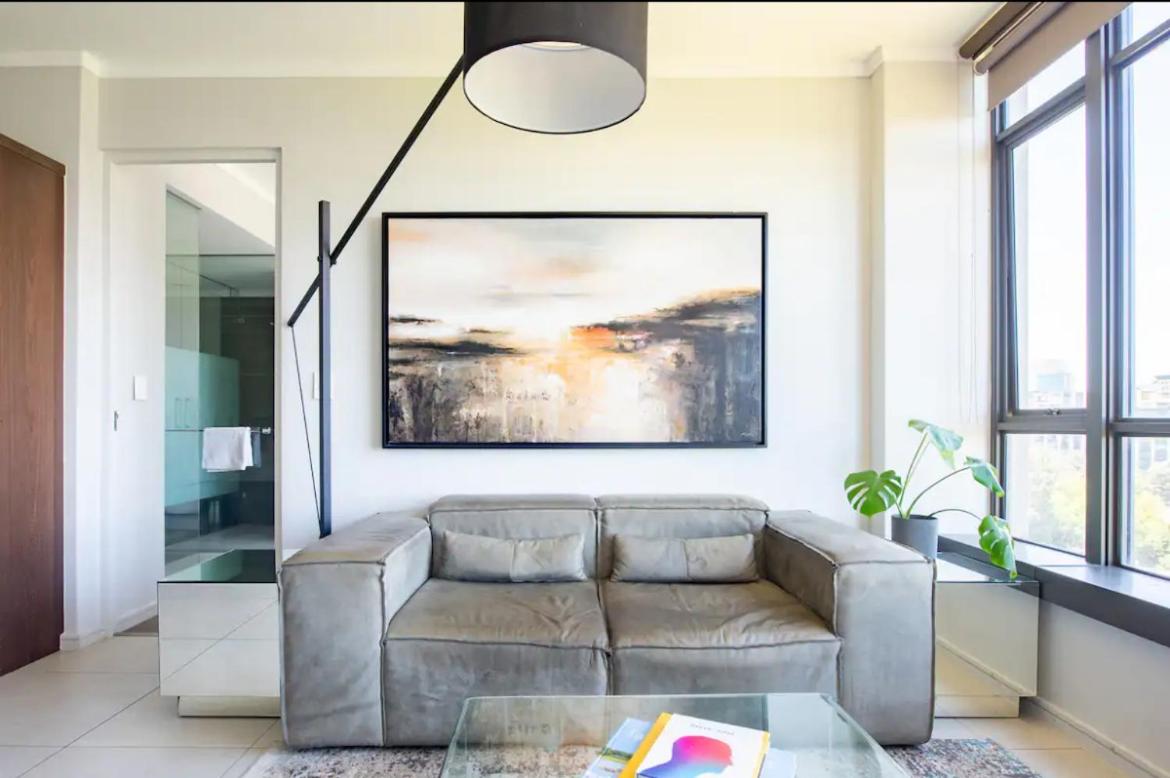 New Luxury Spacious Apartment