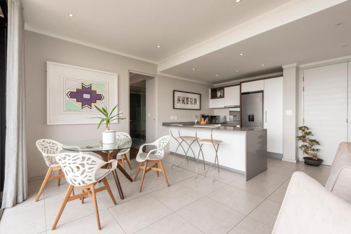 New Luxury Spacious Apartment
