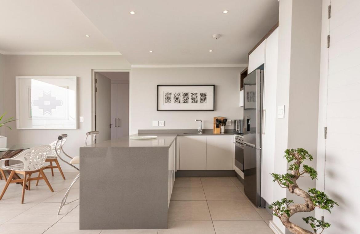 New Luxury Spacious Apartment