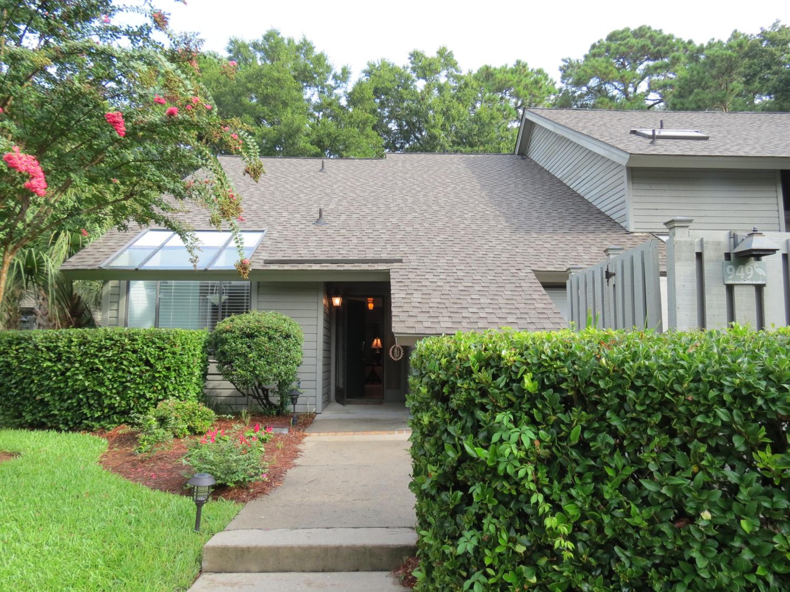 Complex Pool, Golf Course, Bikes view 4