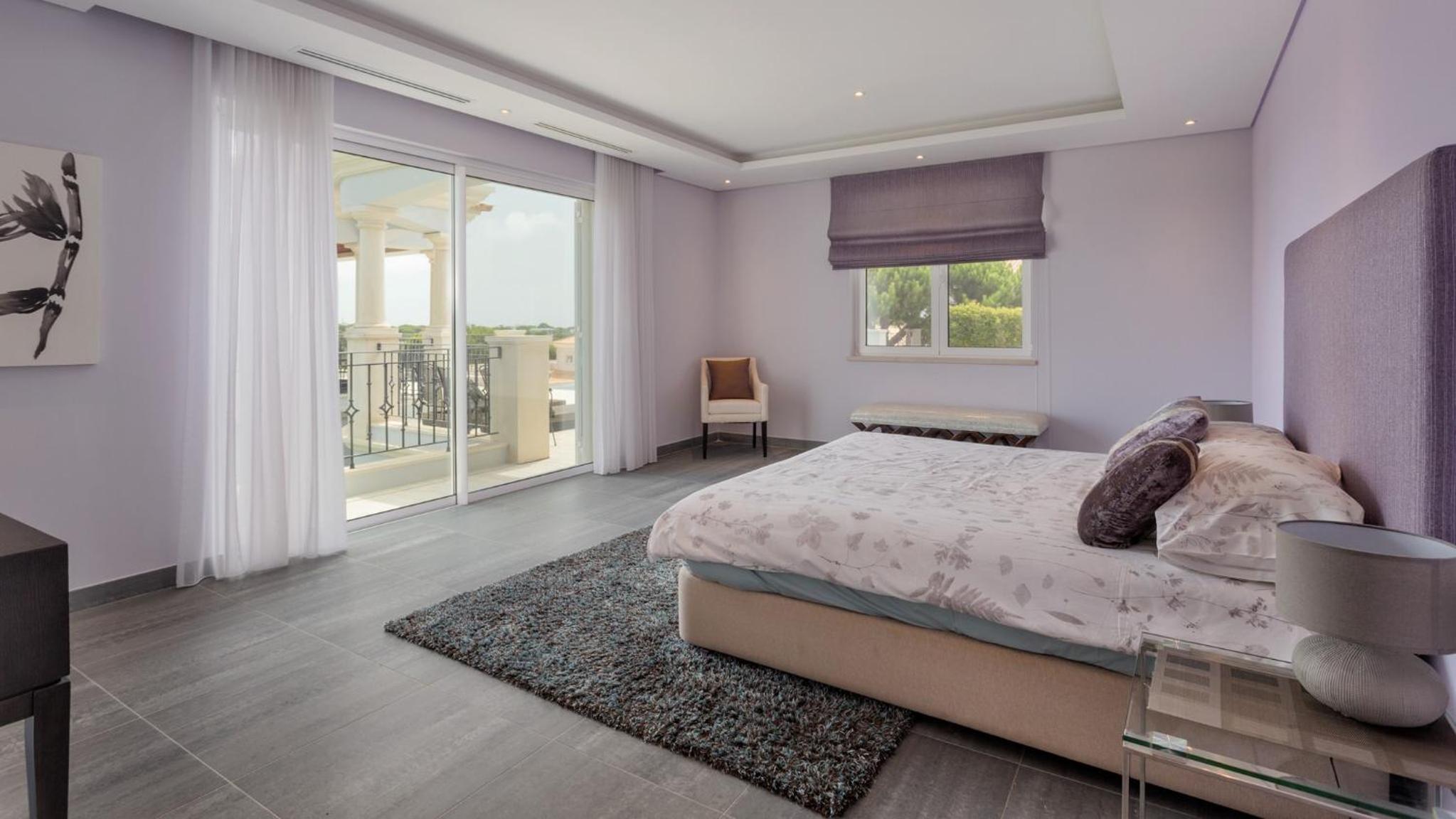 Holiday villa with private pool
