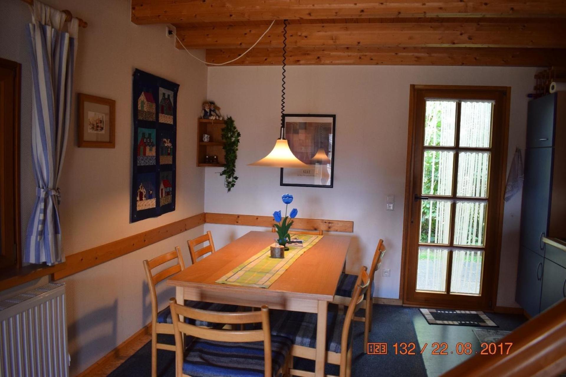 Freistehendes Ferienhaus in Heede mit Terrasse, Garten und Grill