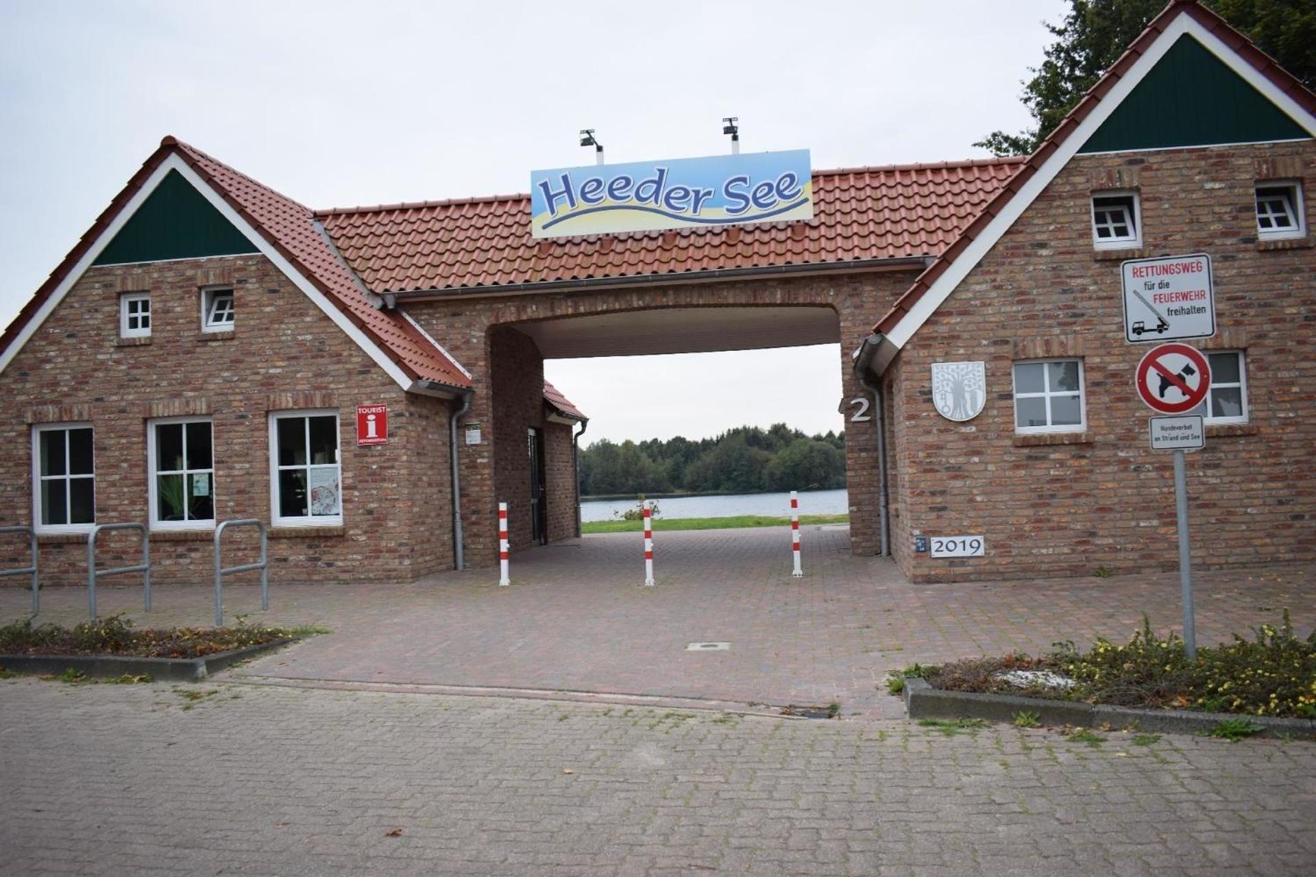 Freistehendes Ferienhaus in Heede mit Terrasse, Garten und Grill
