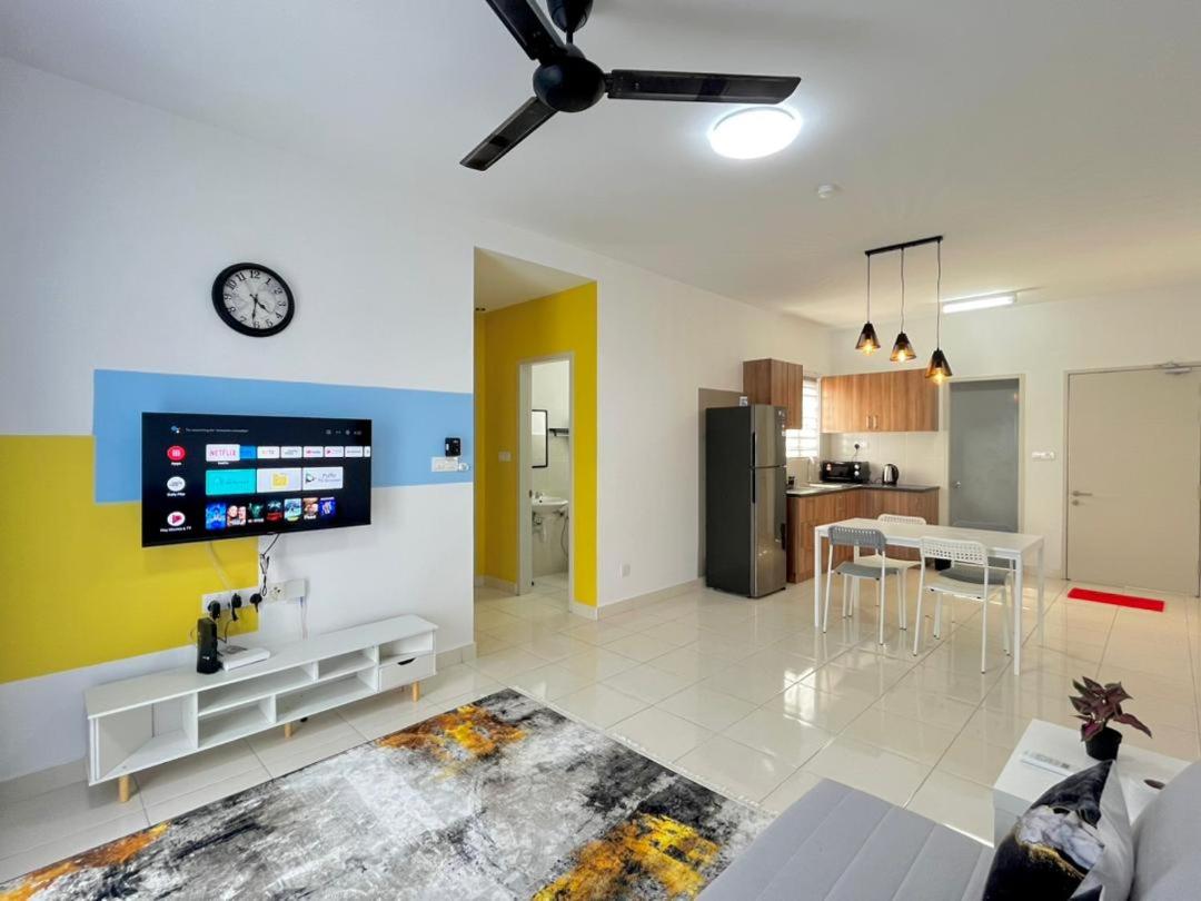 2 Bedroom with Balcony View KLIA photo 1