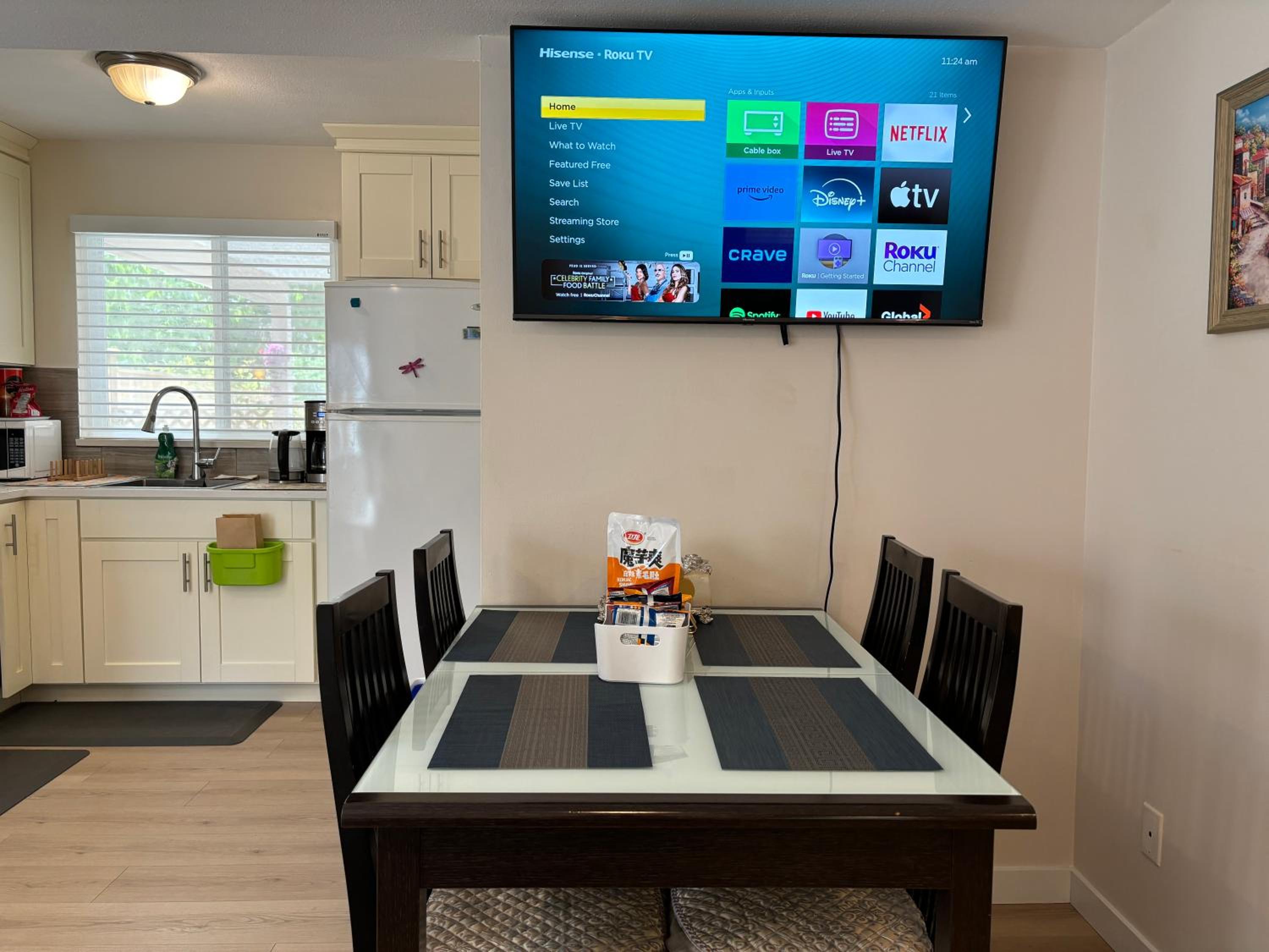 Coquitlam center, 2 bedroom suite, walking to skytrain