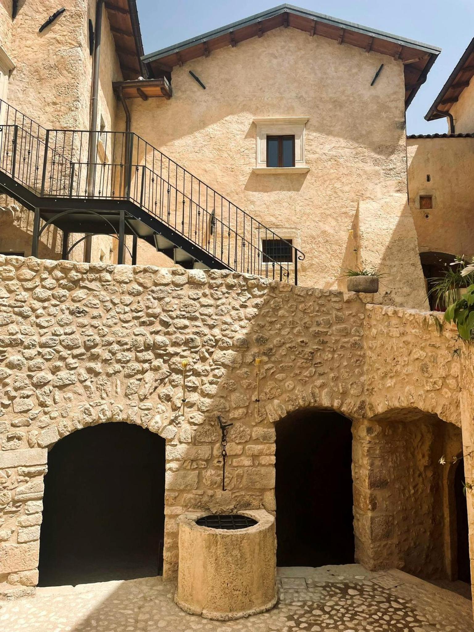 Palazzo Pirro Dimora Storica
