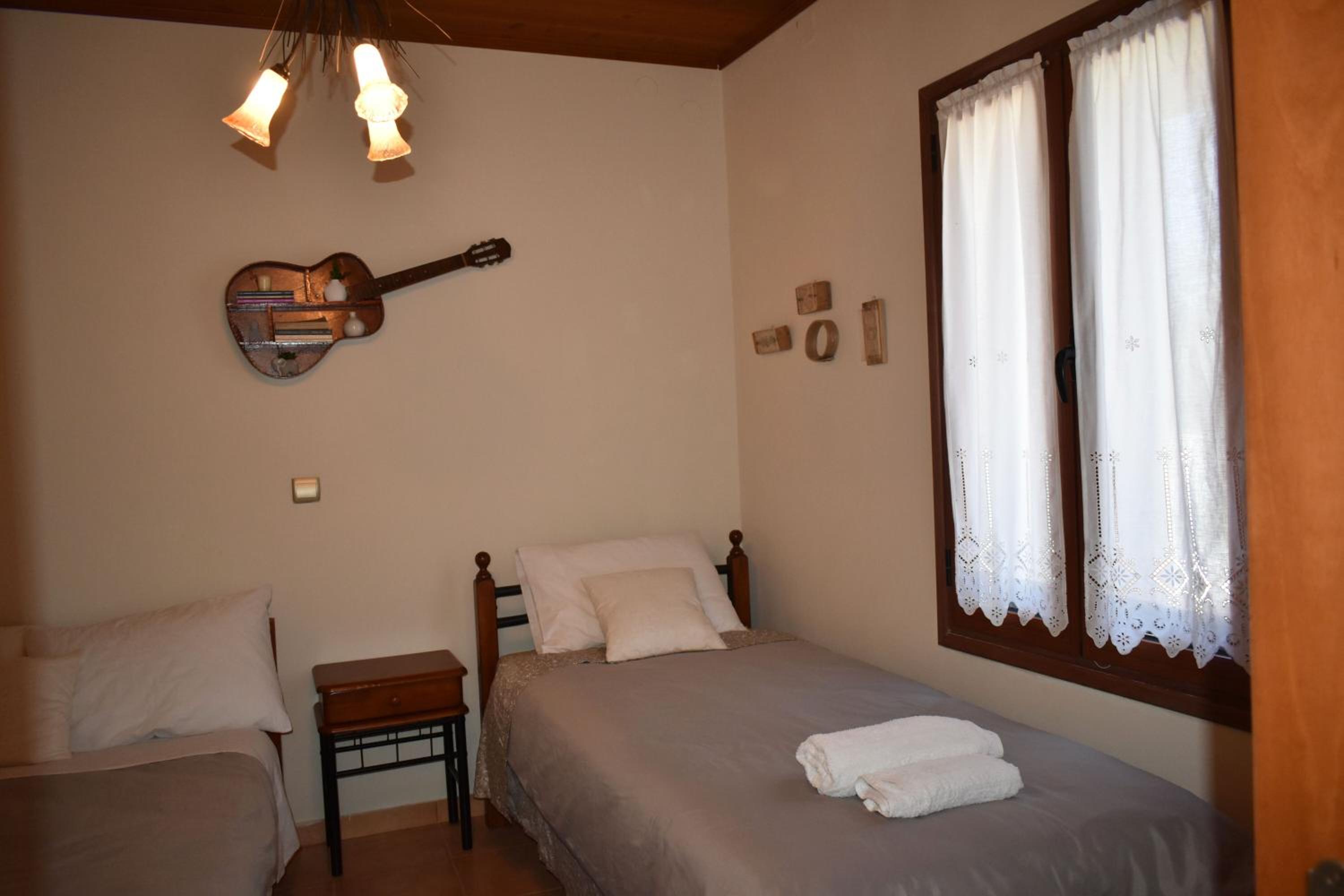 Lithos House