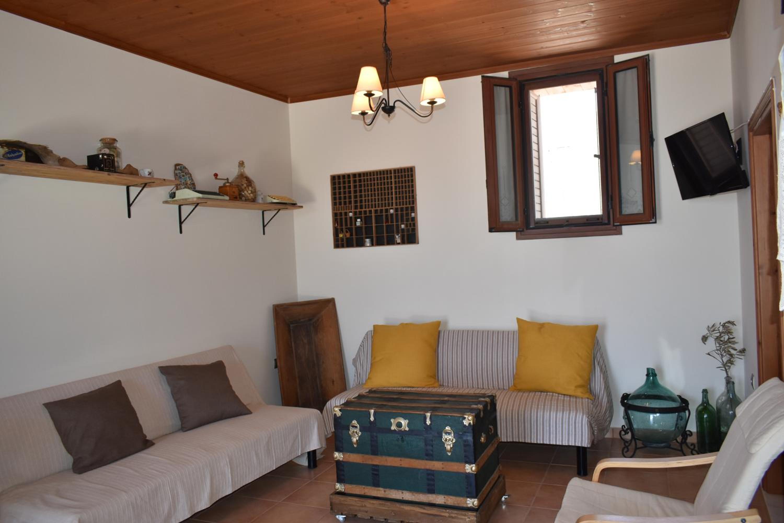 Lithos House