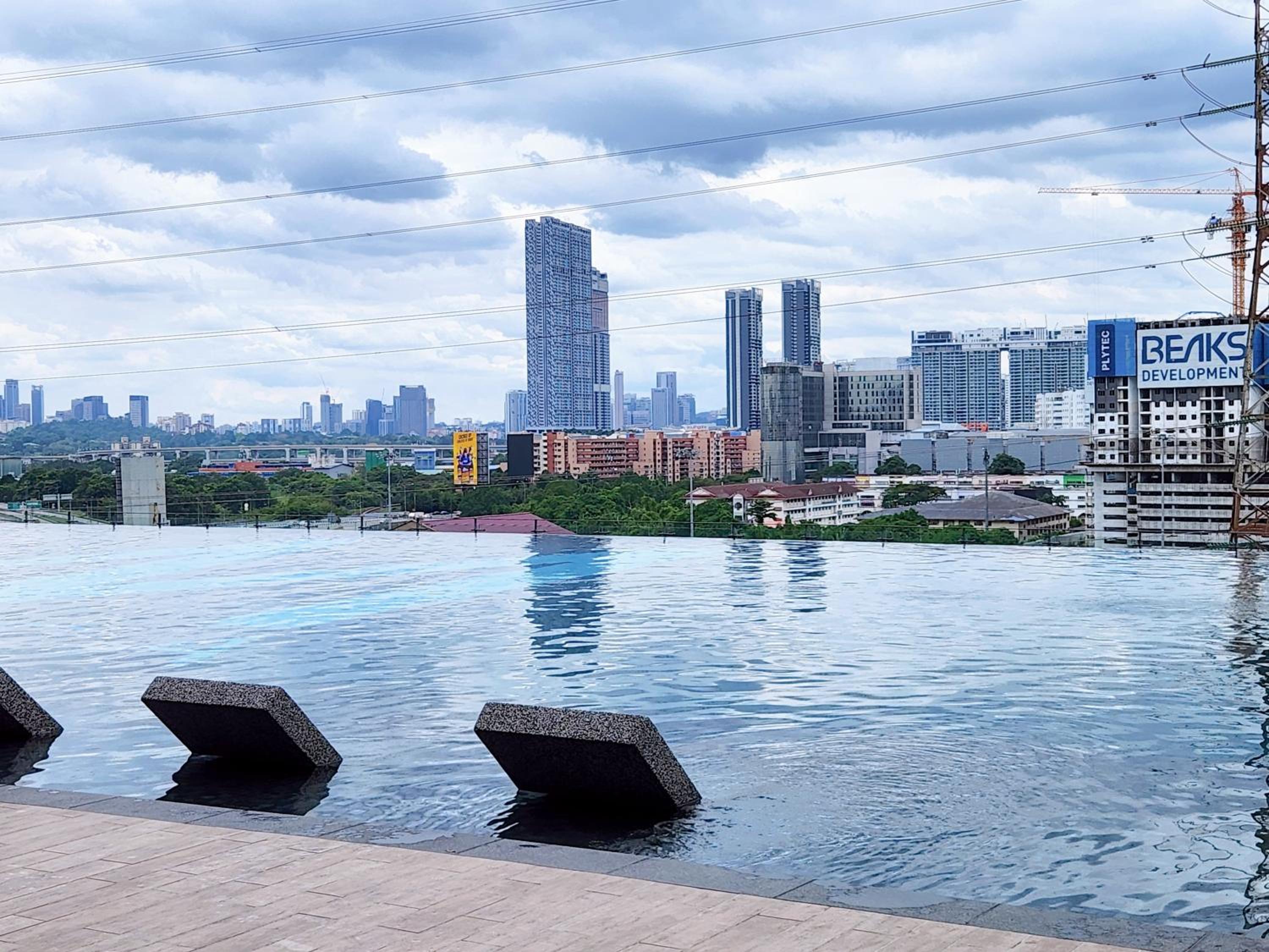 Luxury 4 Bedroom Suite at Cheras Maluri MRT photo 7