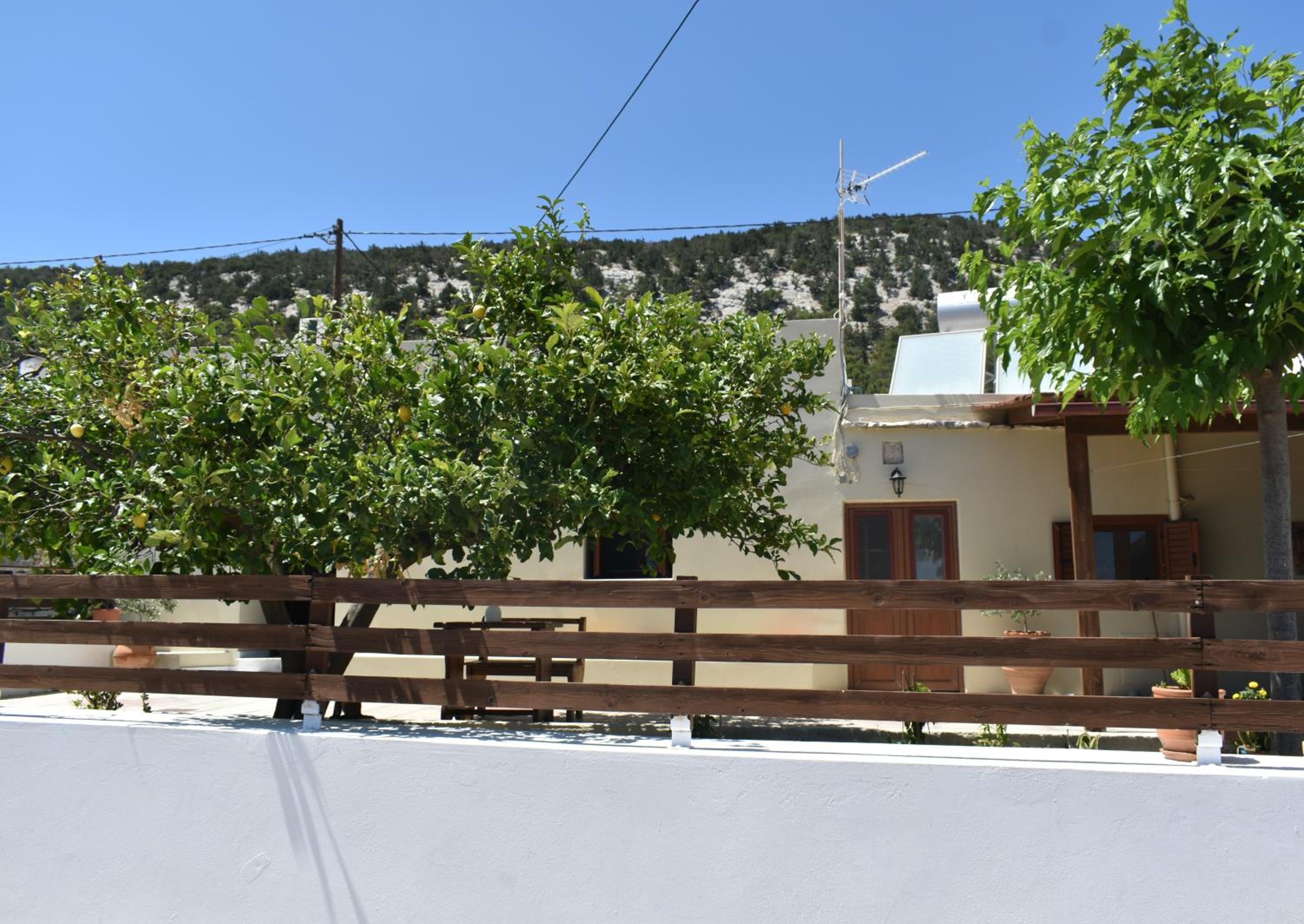 Lithos House