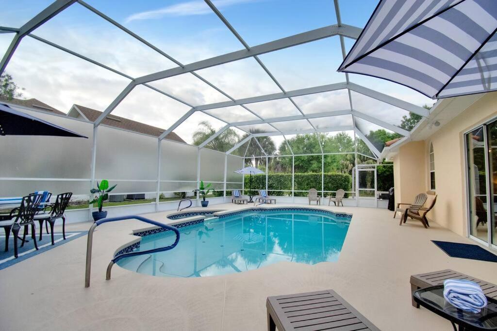 Game room ,Saltwater ,pool Spa - Tropical Oasis!