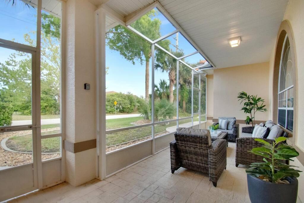 Game room ,Saltwater ,pool Spa - Tropical Oasis!