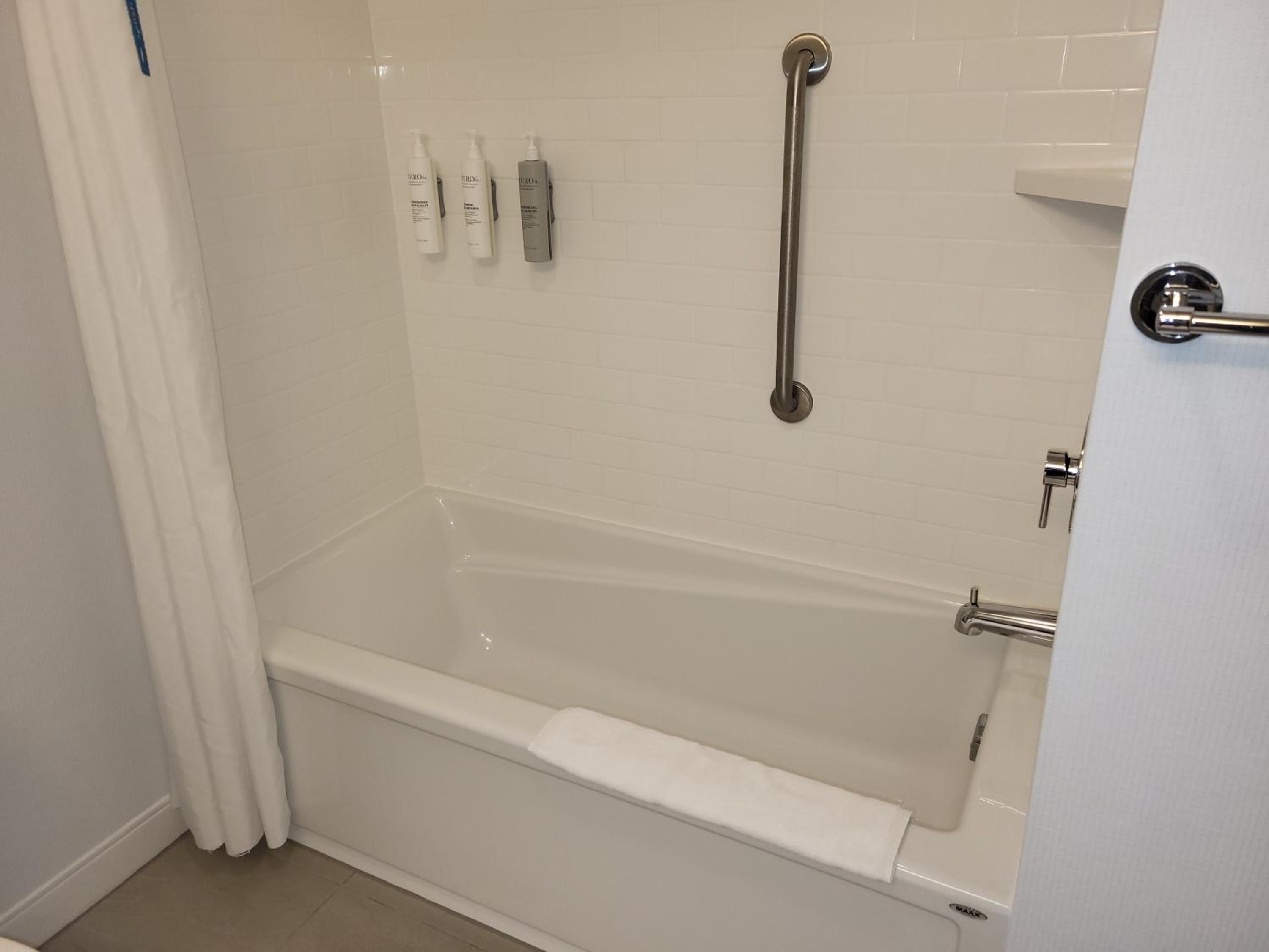 Levis Vacations - Hampton Inn Suites by Hilton Quebec City Levis - Property Image 39
