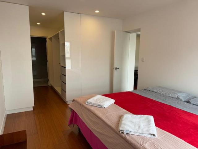 Tovar 511 Miraflores view 4