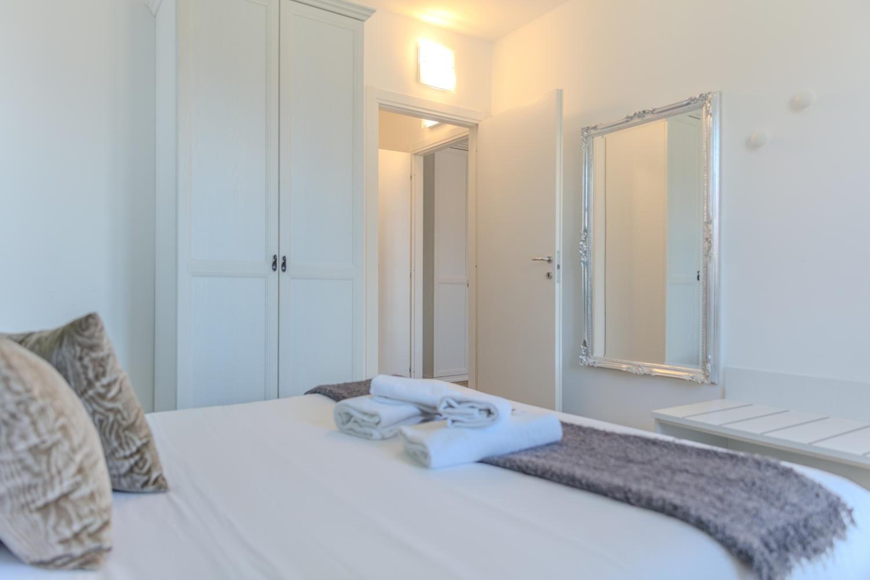 Diamond Apartments