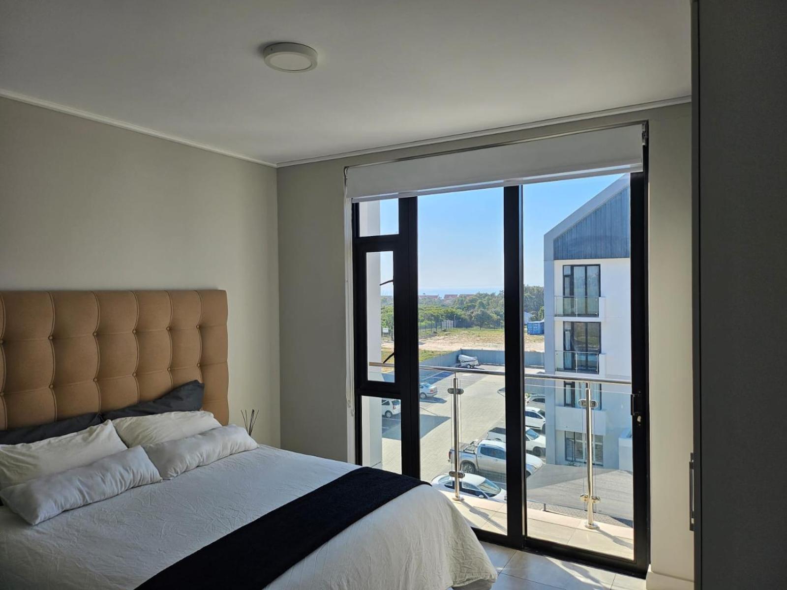 Bella Mare Beautiful Beachfront Apartment