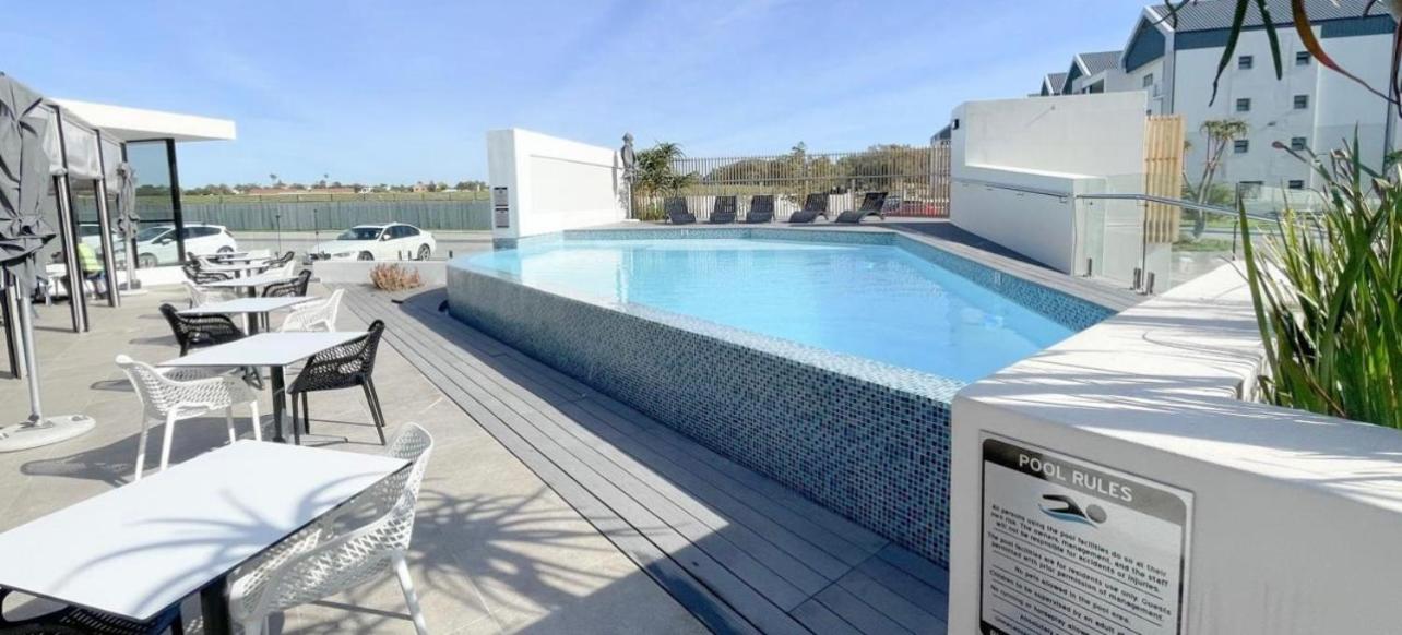 Bella Mare Beautiful Beachfront Apartment