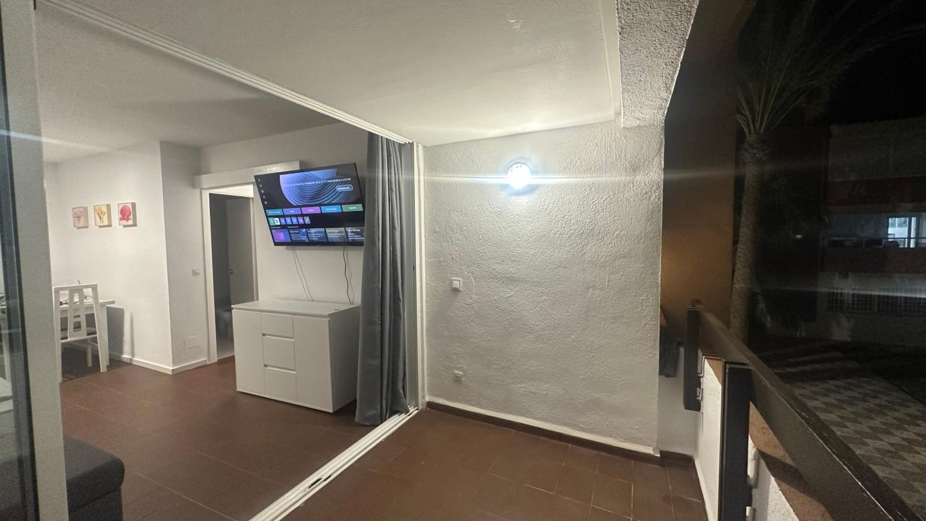 Don Paco Beach 1-Linea playa-piscina-aire acondicionado-parking view 4