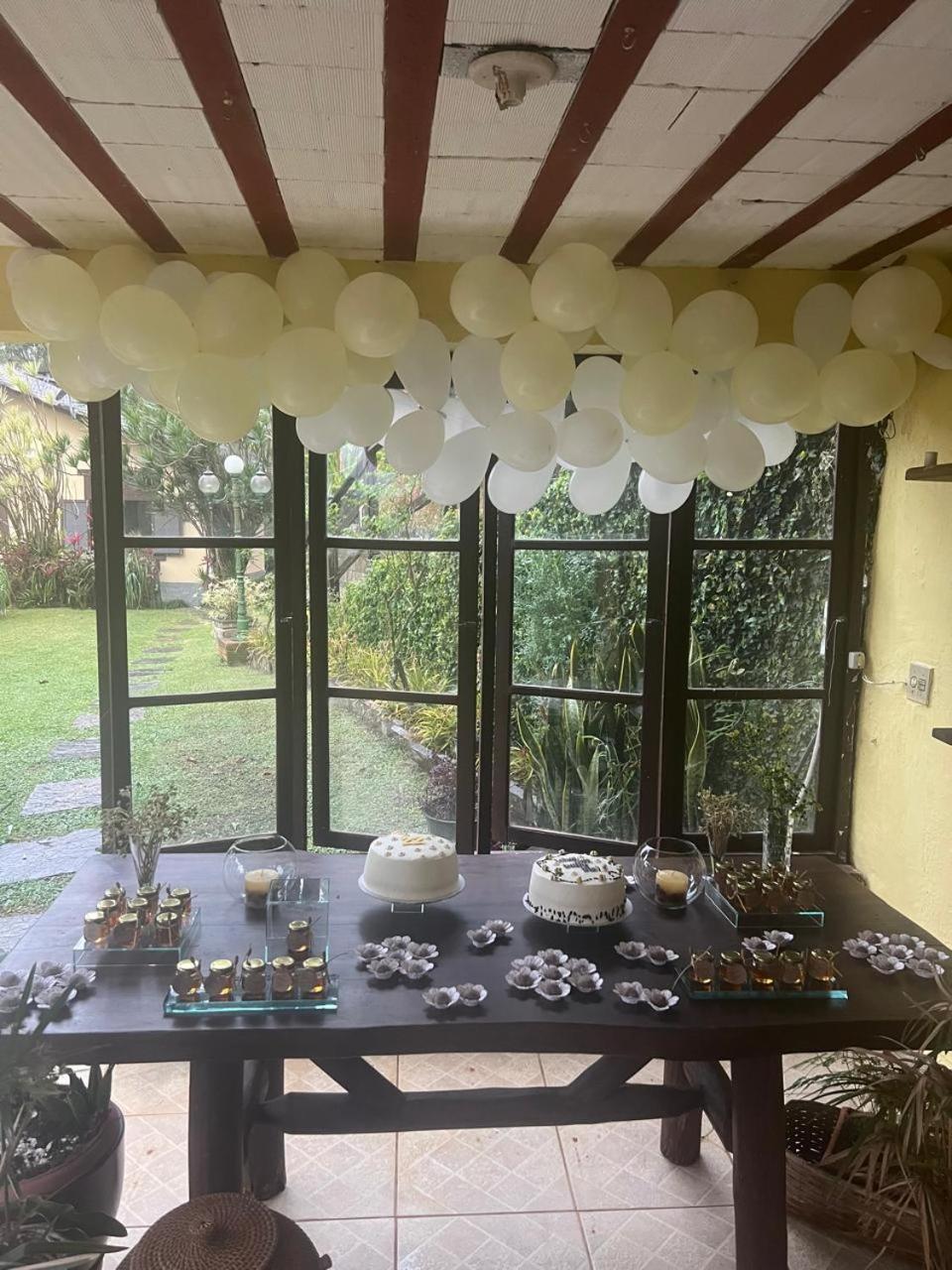 Refúgio Tranquilo na Natureza com Casa de Festas: Perfeito para Família e Amigos
