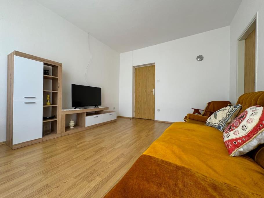 Apartment Ella