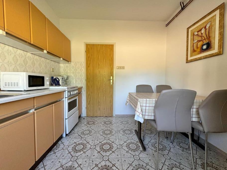 Apartment Ella