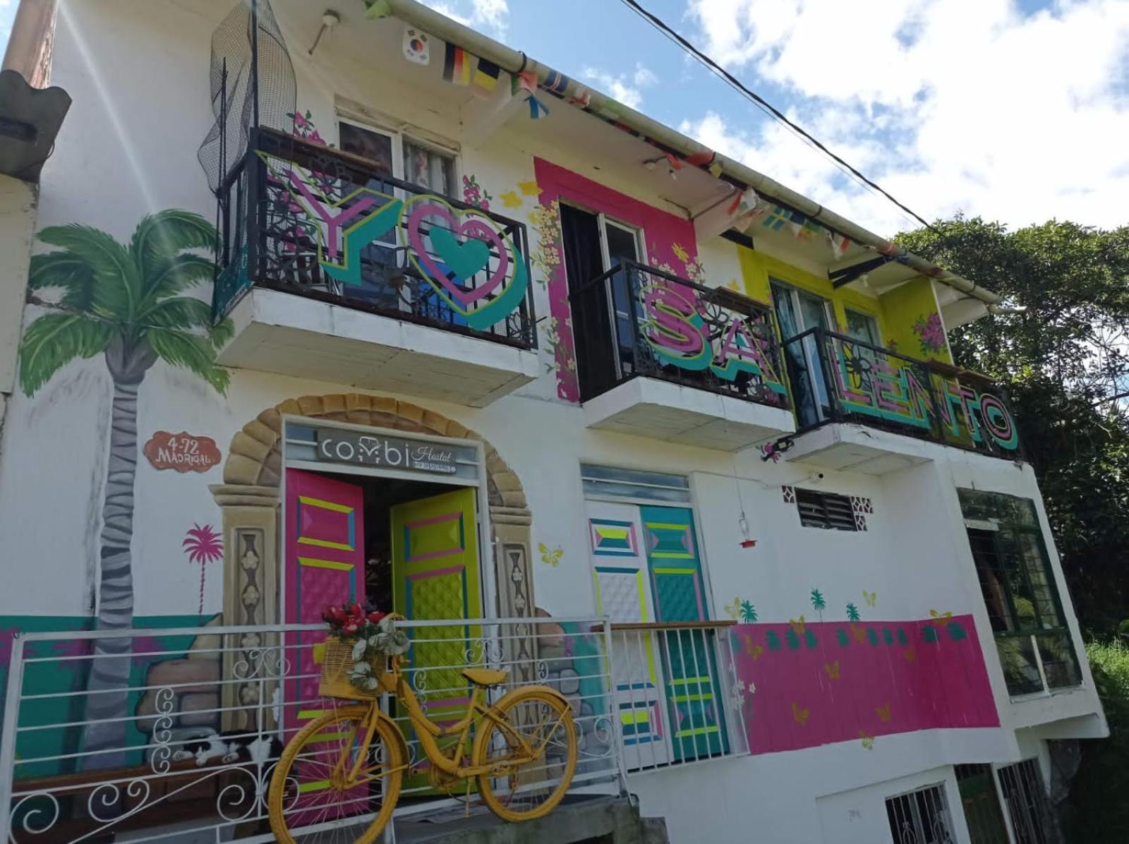 hostal combi