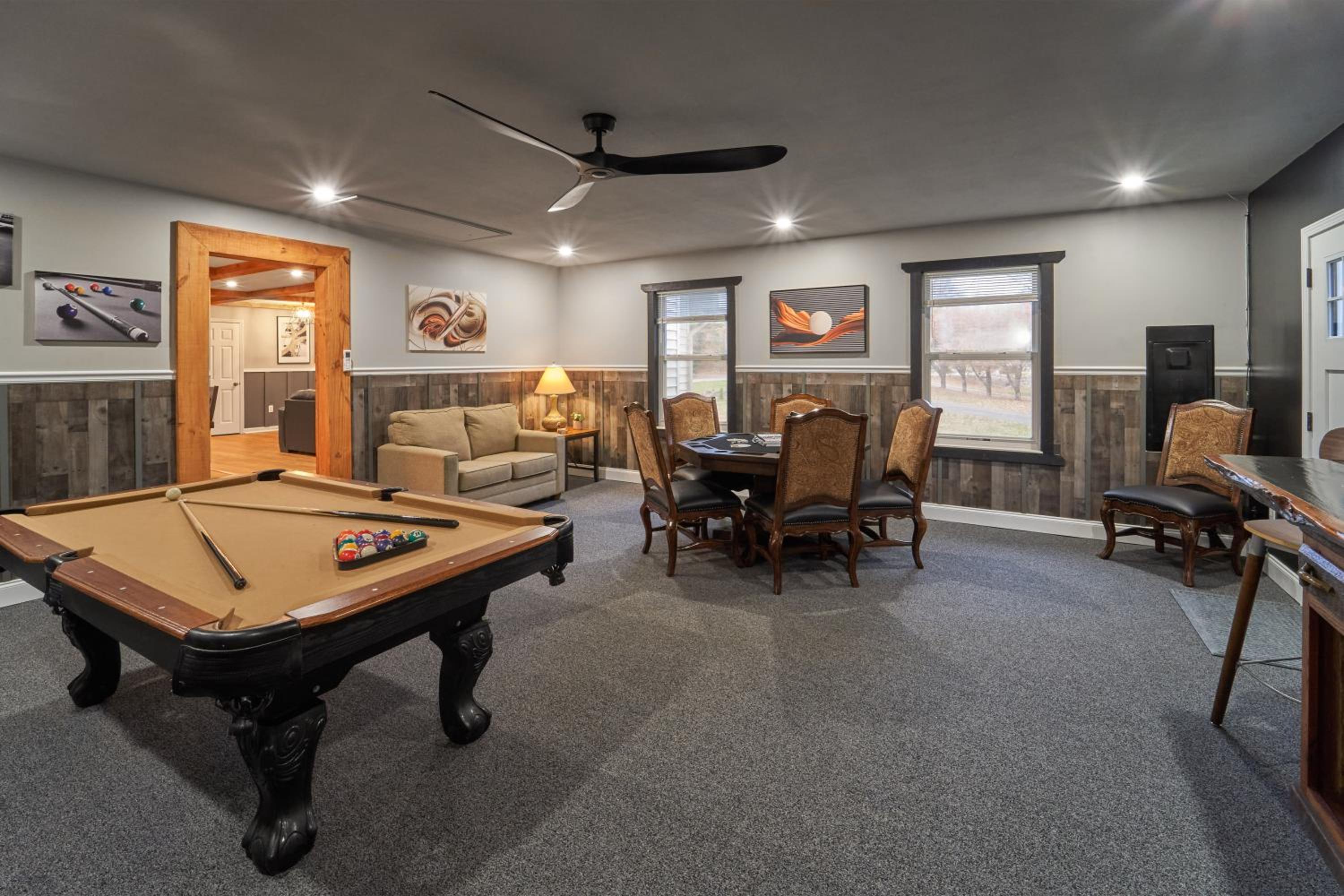 THE ULTIMATE SMOKY MOUNTAIN ESCAPE! Game Room, Theater, Hot Tub, Fire Pit & the Ultimate in Luxury Living - Close to All Major Top Attractions view 4