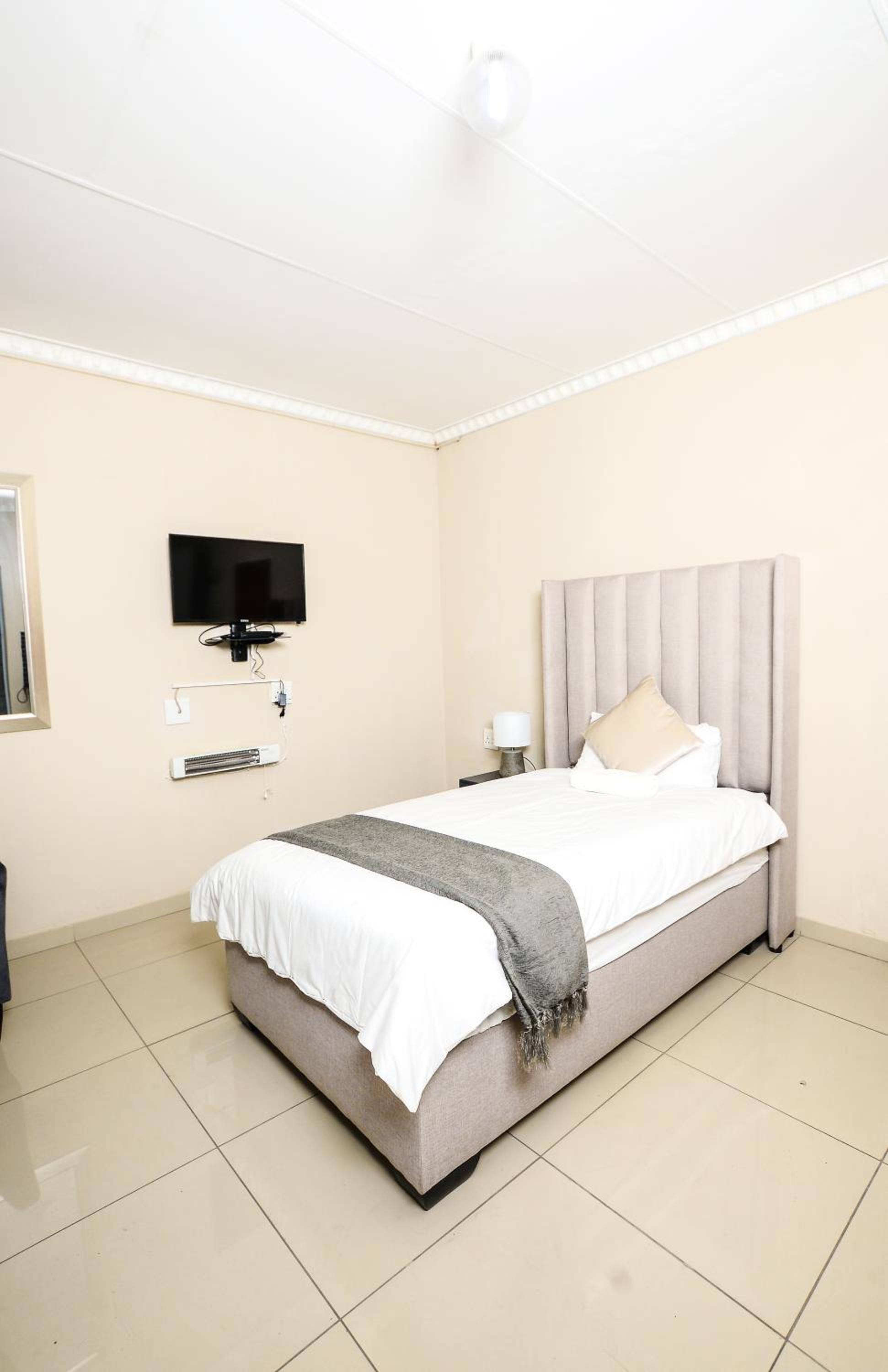 Popsy's Guest House