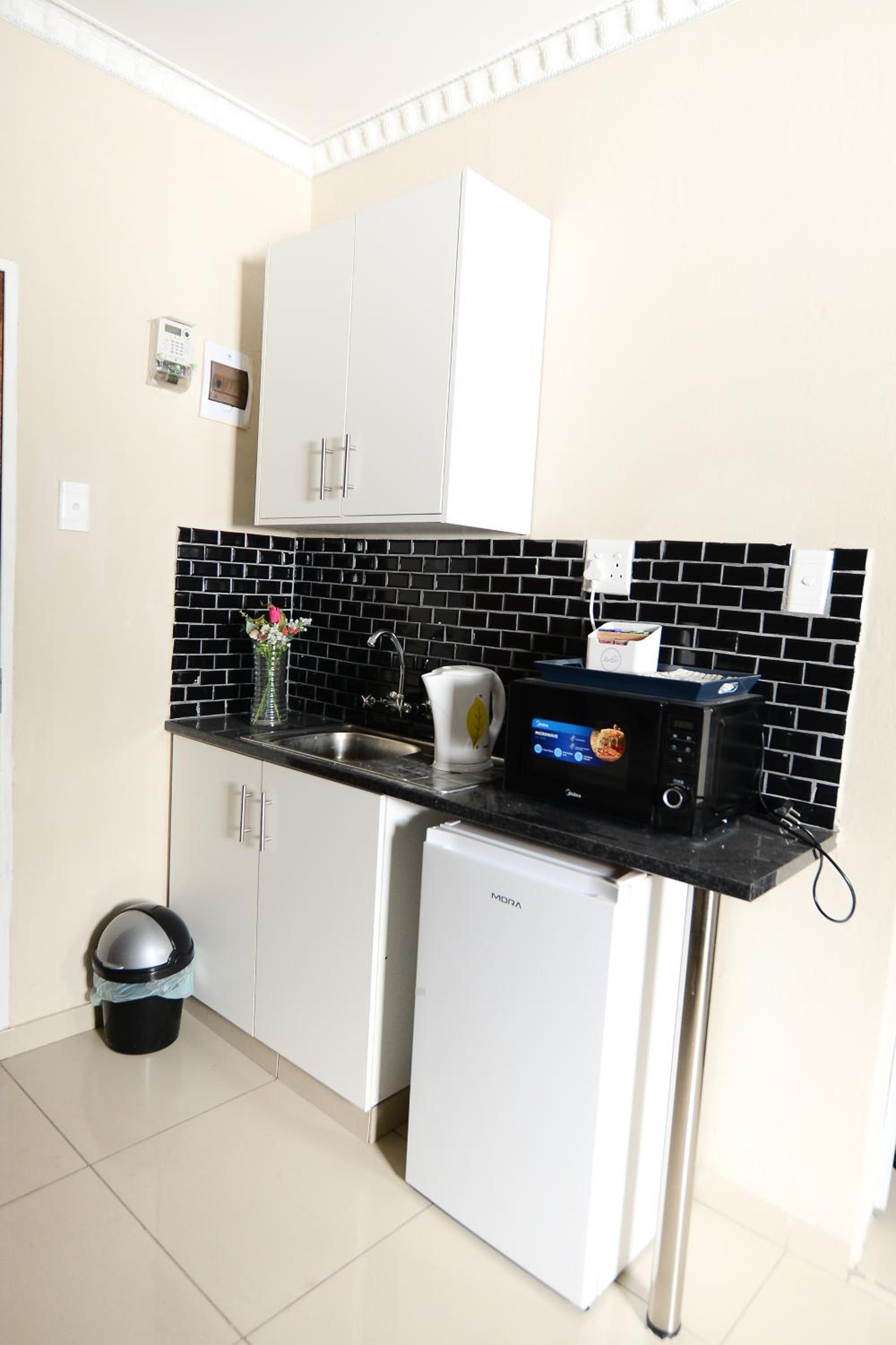 Popsy's Guest House
