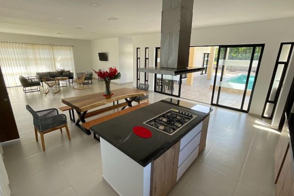 Villa La Bendición - Hermosa casa campestre en Villavicencio