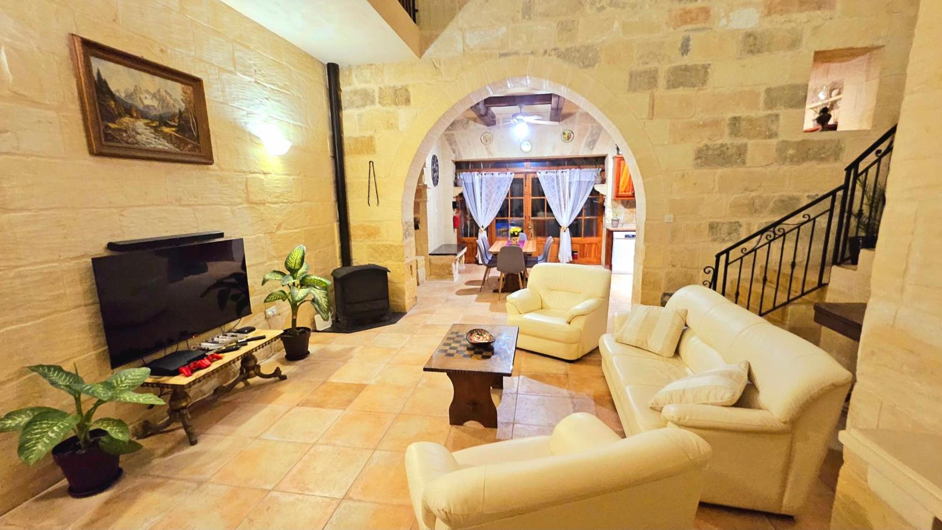Traditional Farmhouse Central Gozo view 5