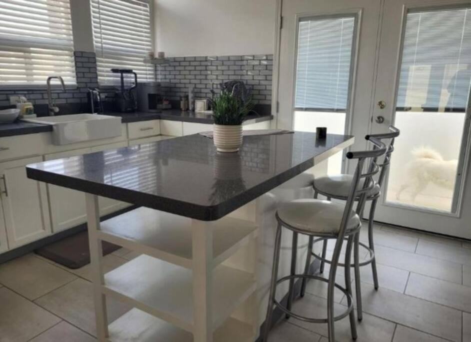 Ensenada Vacations - Casa By The Sea - Property Image 2