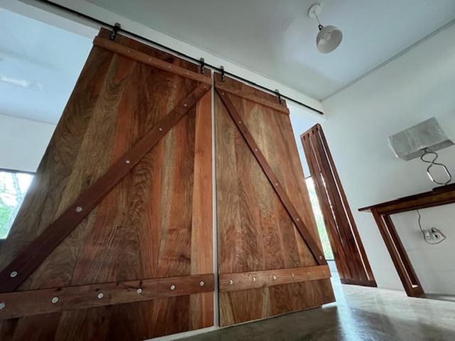 Pochote River house