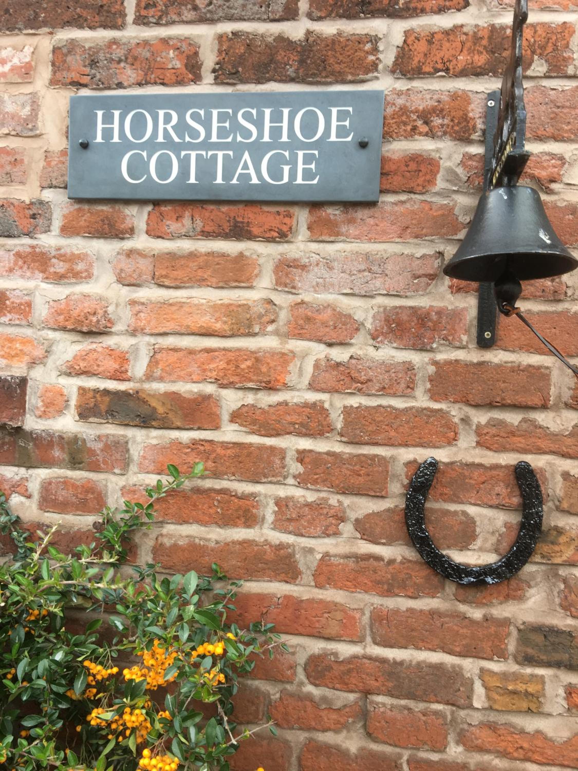 Horseshoe Cottage