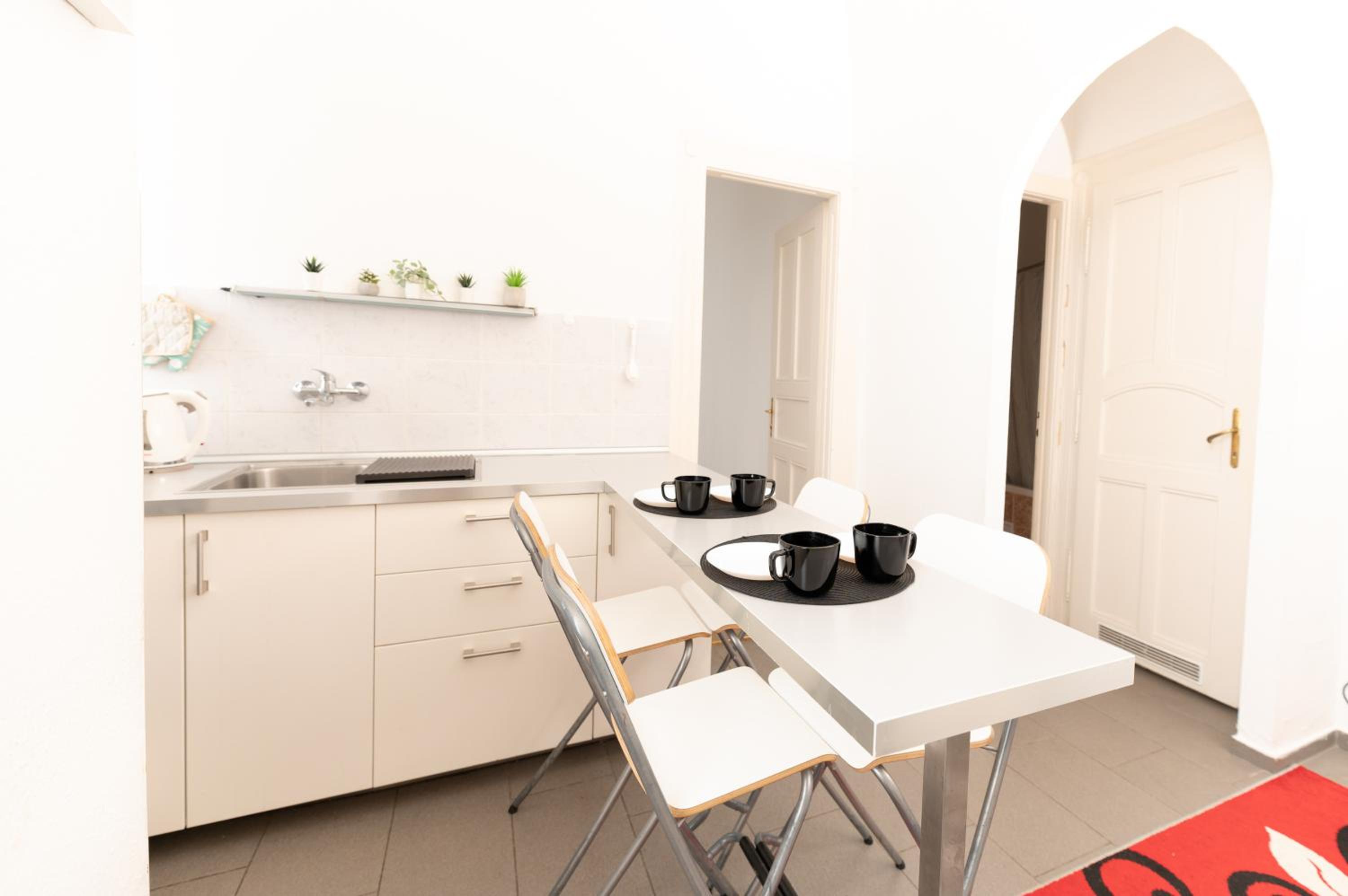 Danube Dwelling Aulich utca 3