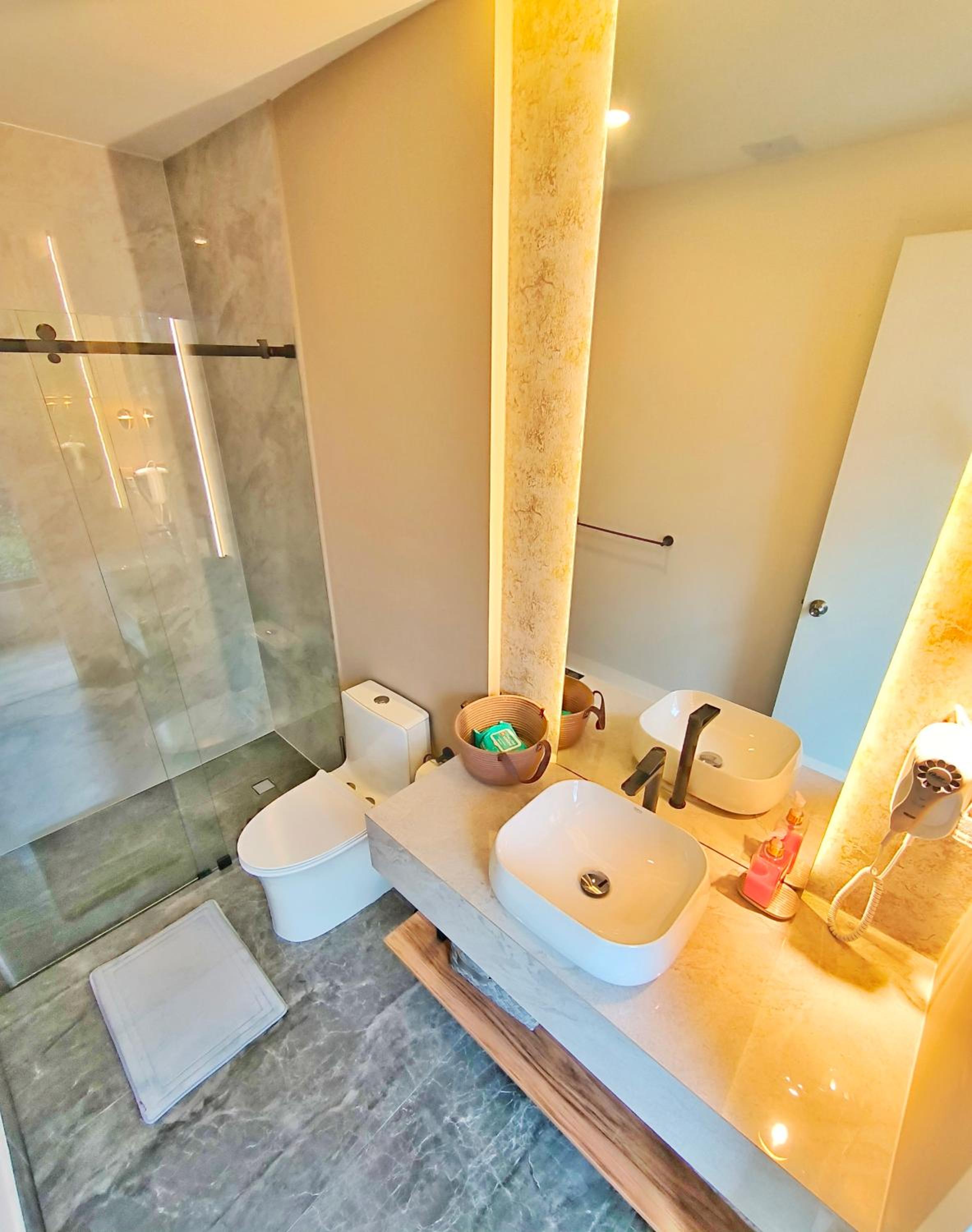 Republica del Salvador Coliving Ecuador XOE