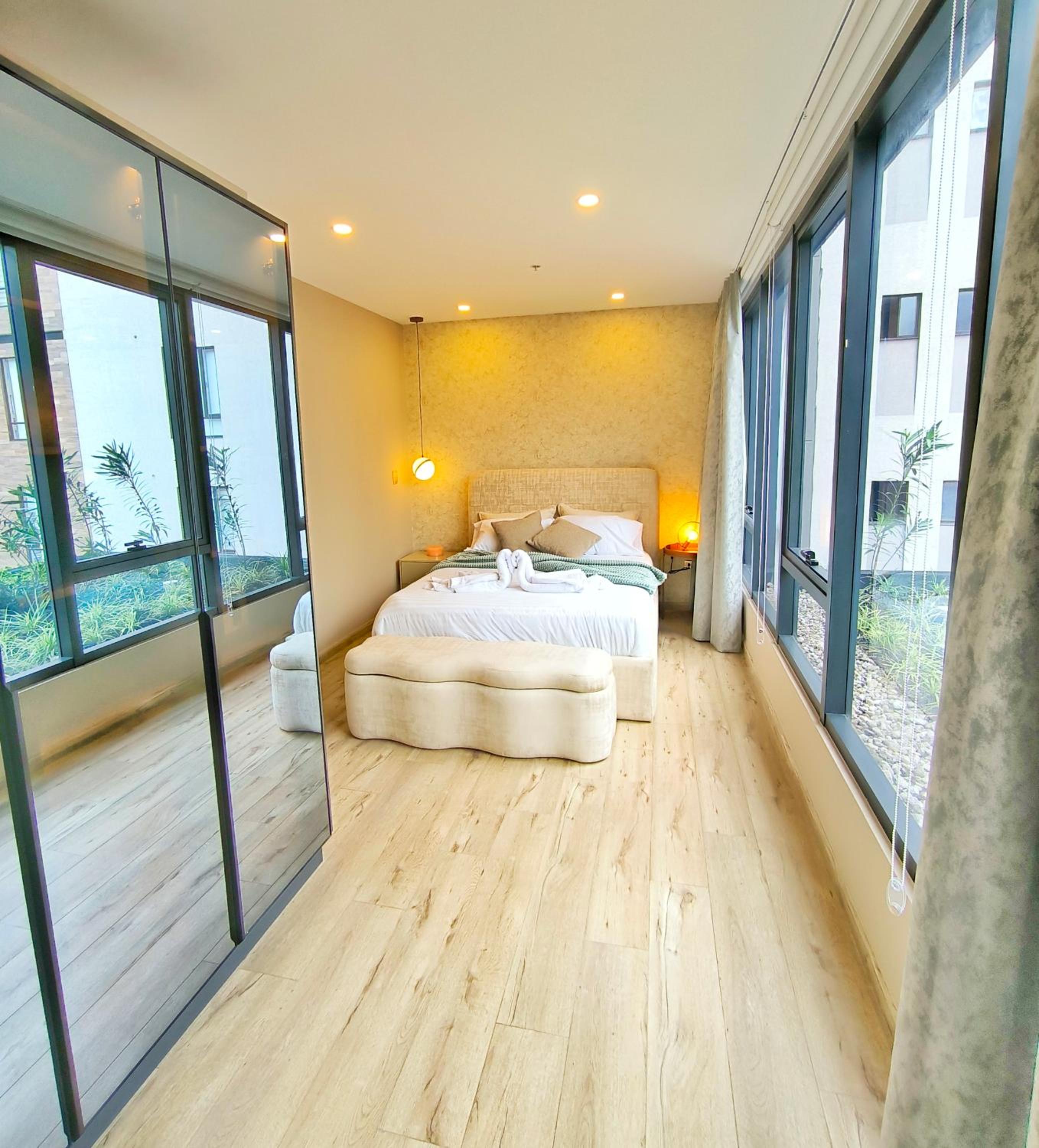 Republica del Salvador Coliving Ecuador XOE