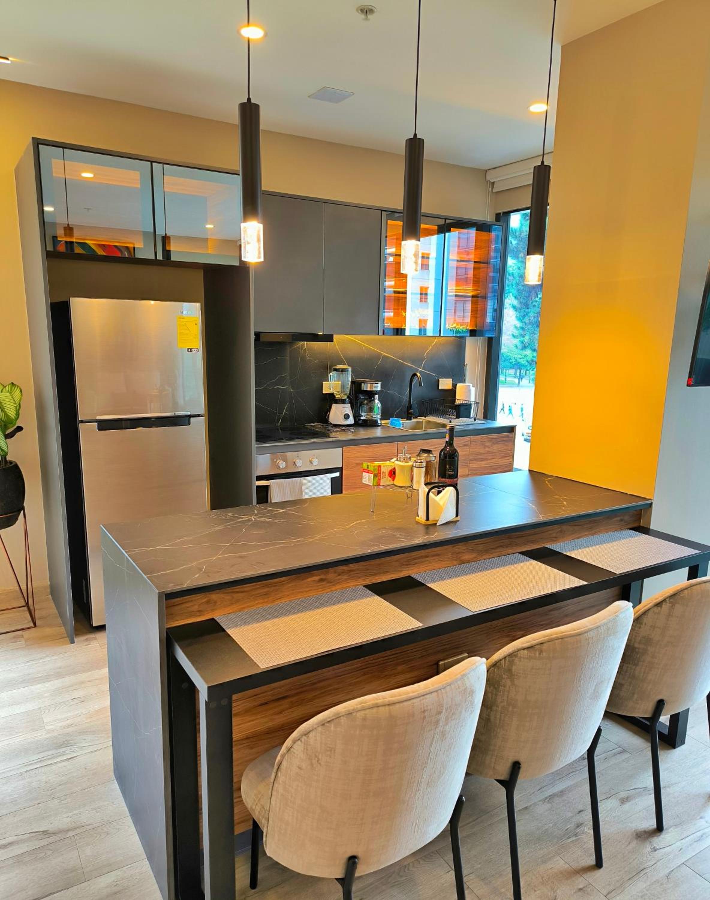 Republica del Salvador Coliving Ecuador XOE